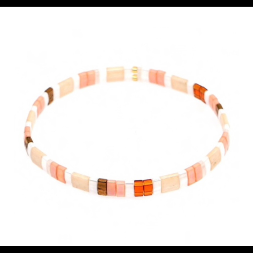 Cream Pink Pop Tila bracelet